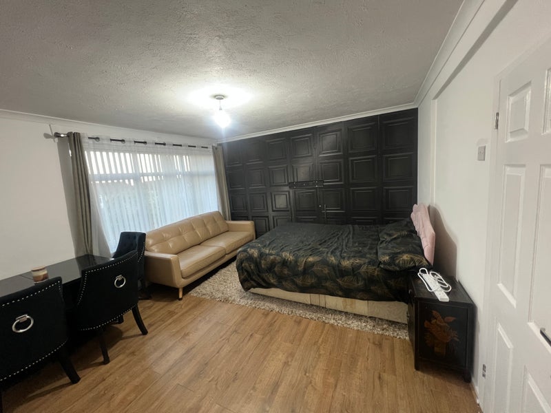 Room Pine Lodge in Maidstone