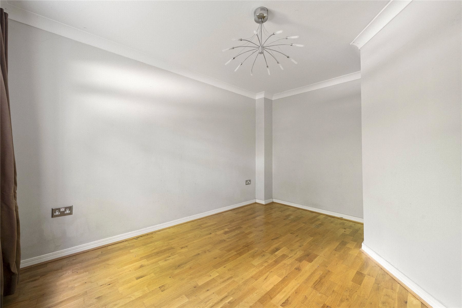 House Pendenza in Cobham