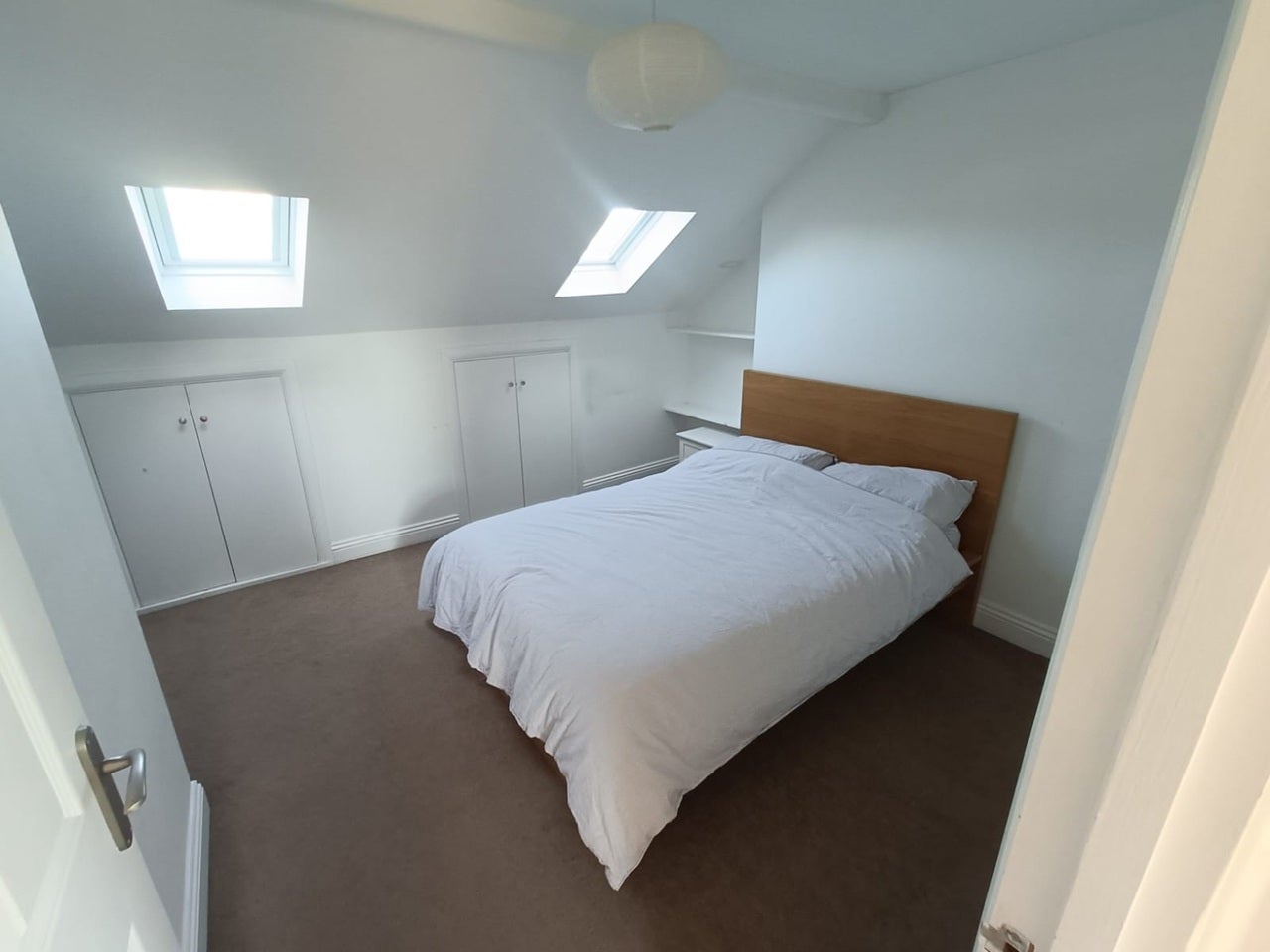 Room Greenfield Road in Greater London
