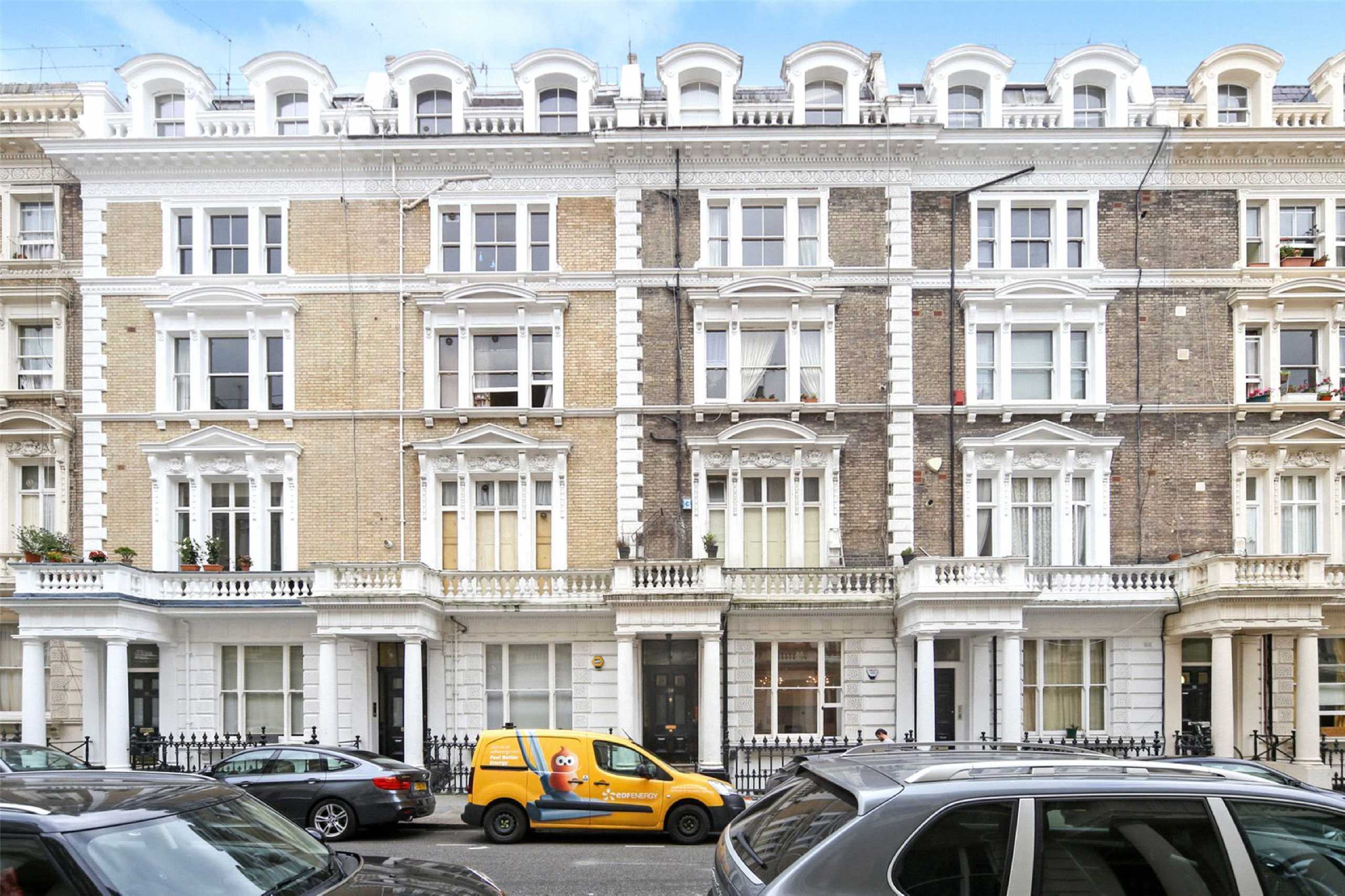 Flat Clanricarde Gardens in Greater London