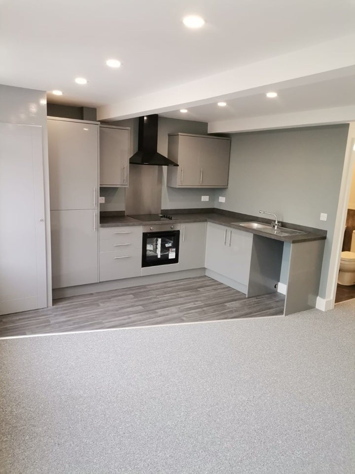 Flat Sutton Road in Ashfield