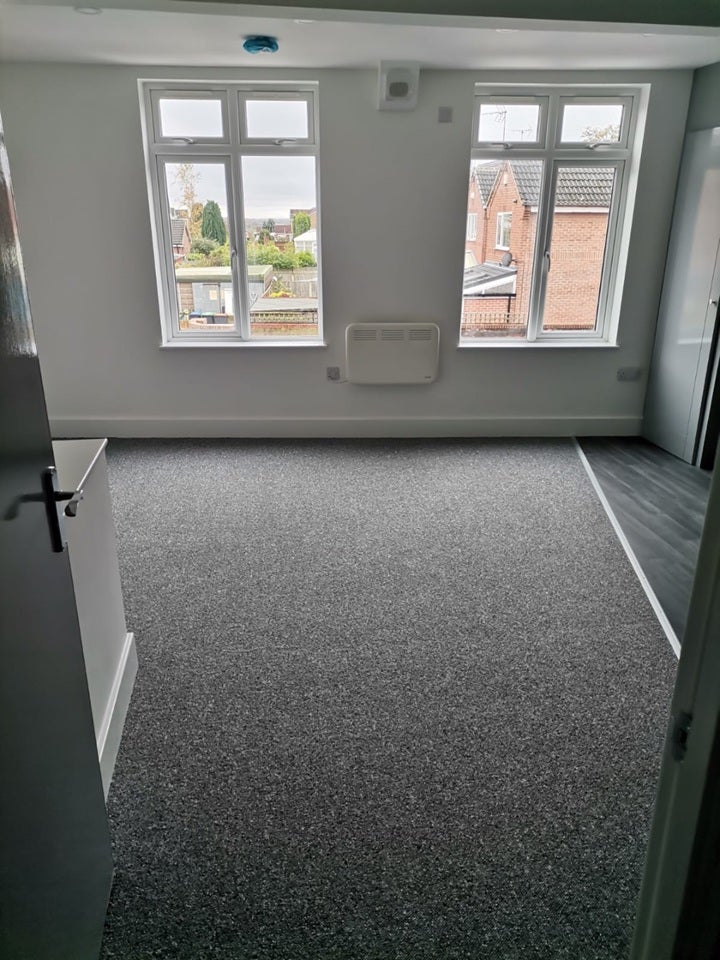 Flat Sutton Road in Ashfield
