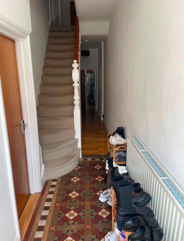 Room Louisville Road in Greater London