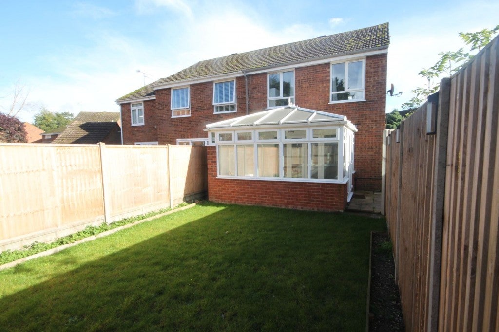 House Palmer Close in Shefford
