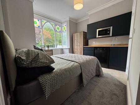 Room May Avenue in Stoke-on-Trent