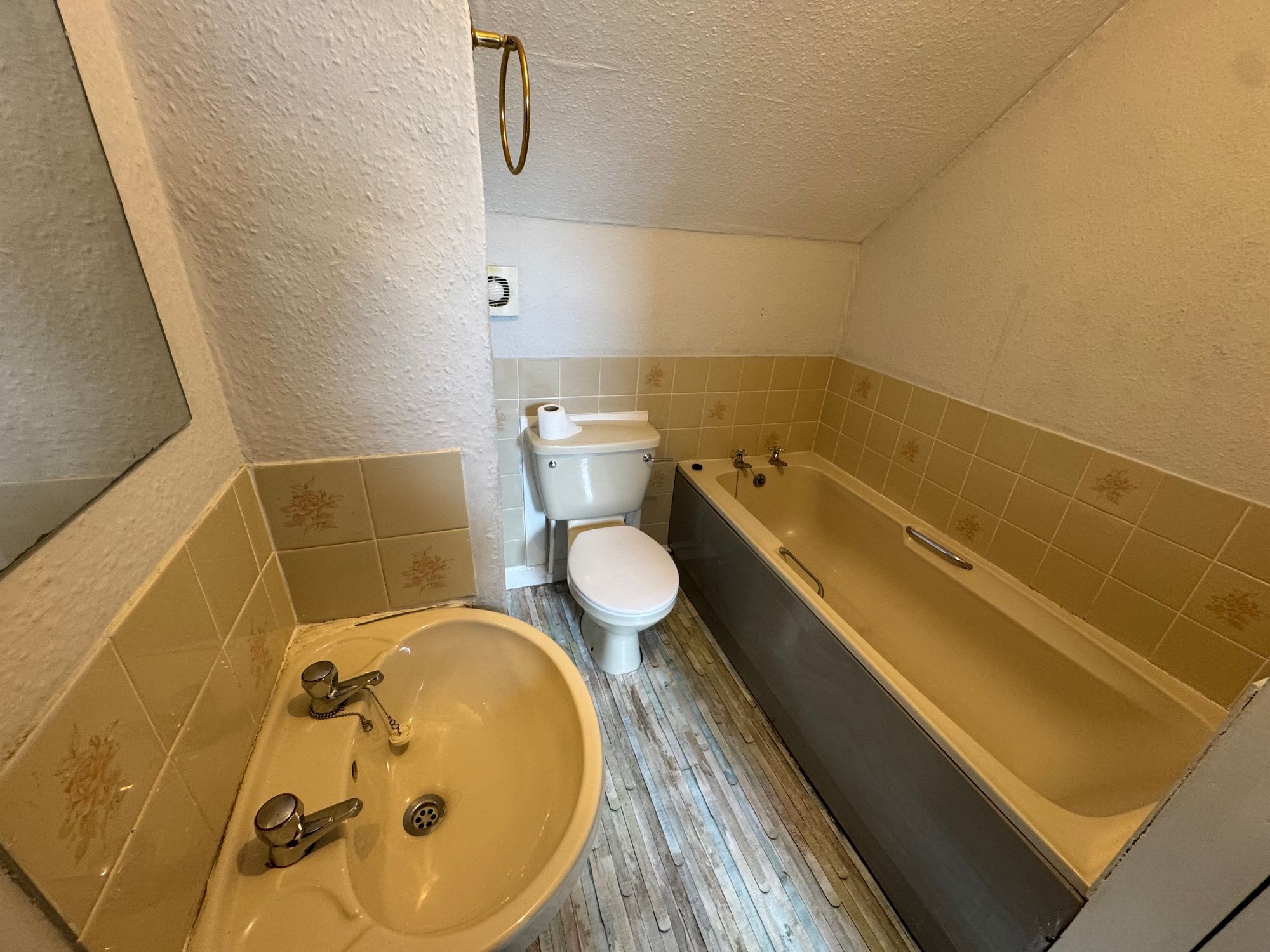 Flat Ombersley Road in Newport