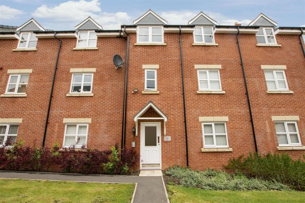 Flat Escelie Way in Birmingham