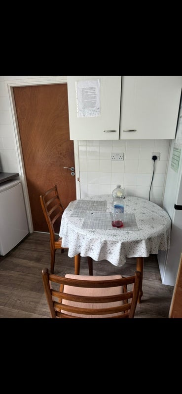 Room Rayfield Close in Greater London