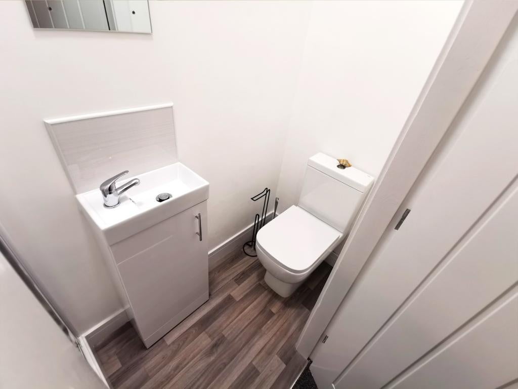 Room King Georges Road in Doncaster
