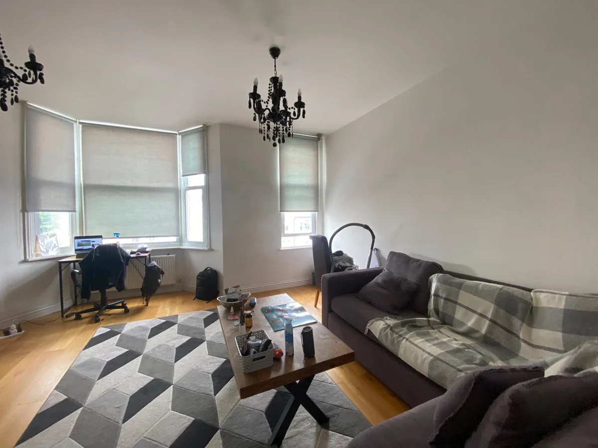 Flat Beaconsfield Road in Greater London