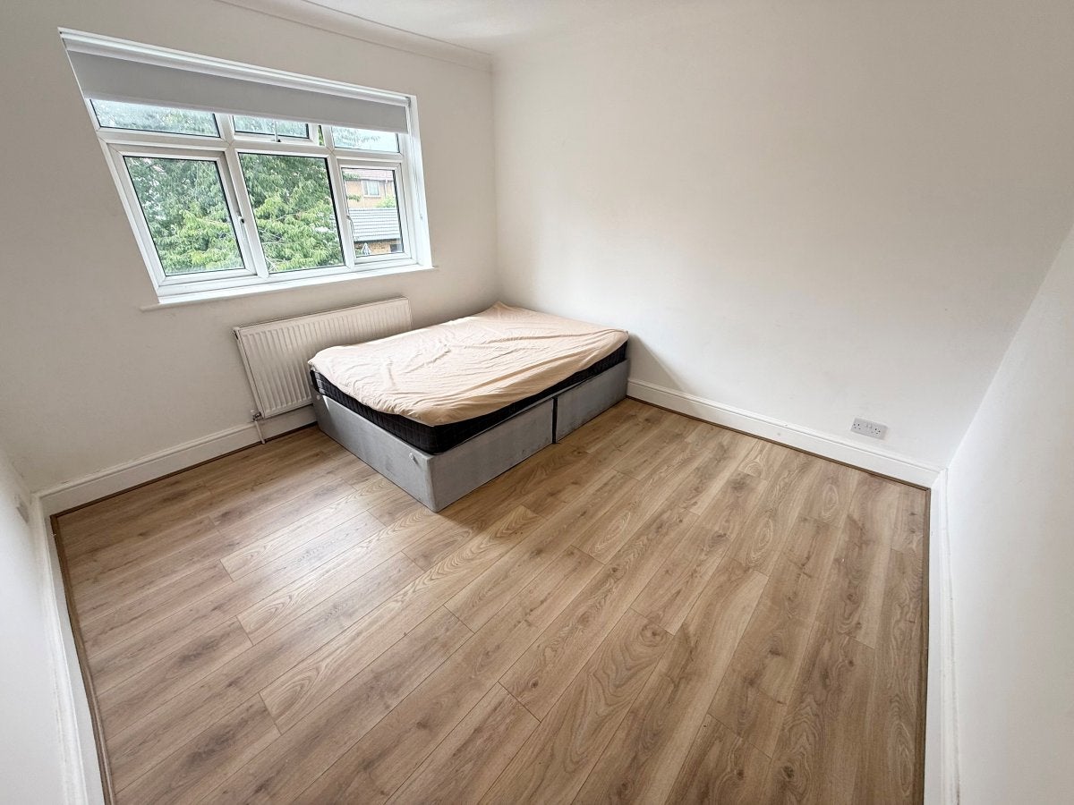 Room Church Street in Greater London