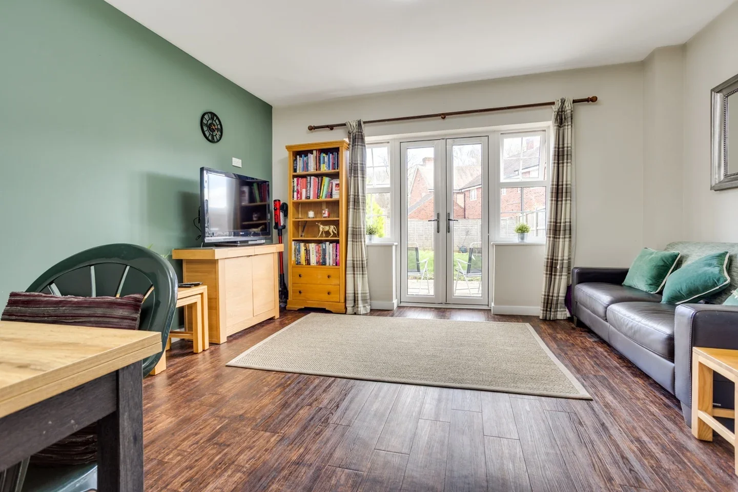 Room Somerley Drive in Crawley