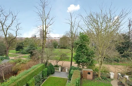 Flat Kensington Park Gardens in Greater London