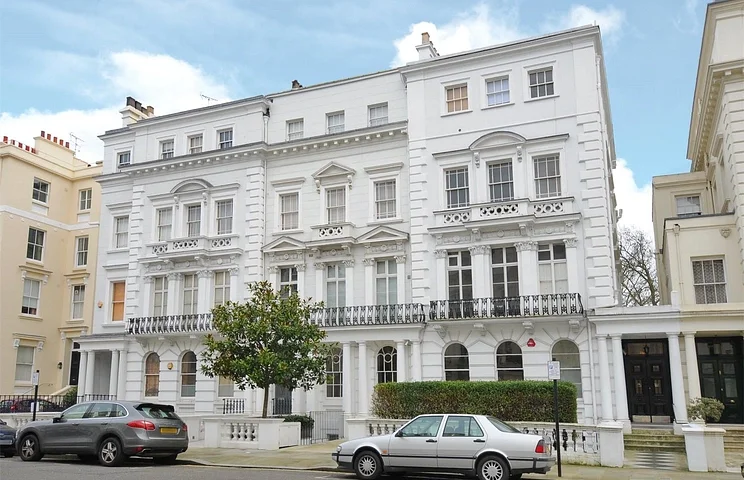 Flat Kensington Park Gardens in Greater London