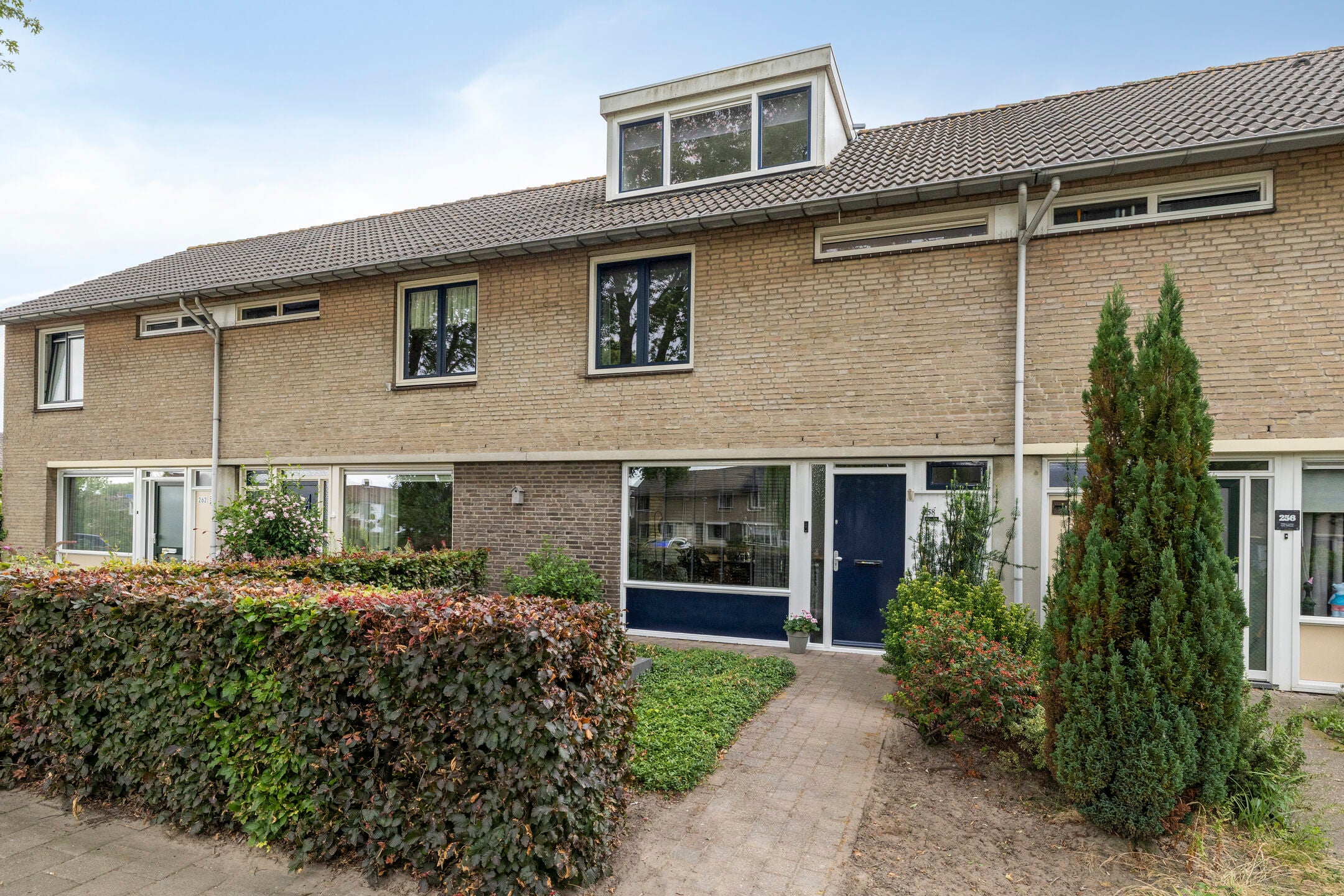 Tussenwoning te koop: Concordialaan 258, Etten-Leur