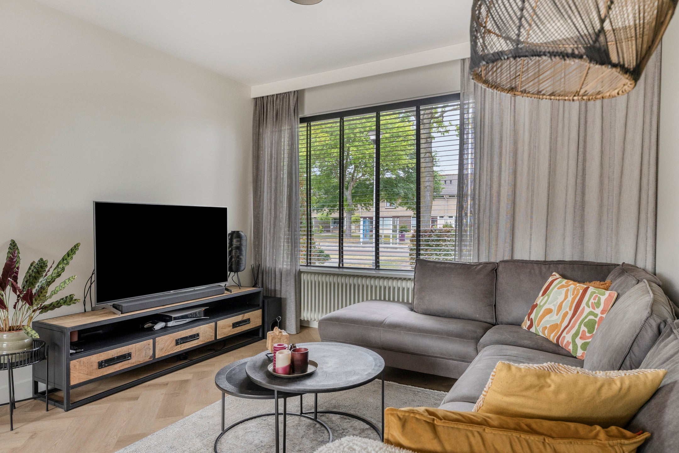 Tussenwoning te koop: Concordialaan 258, Etten-Leur