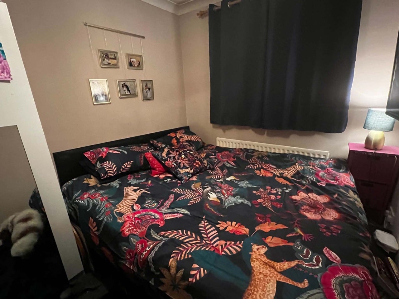 House Turners Meadow Way in Greater London