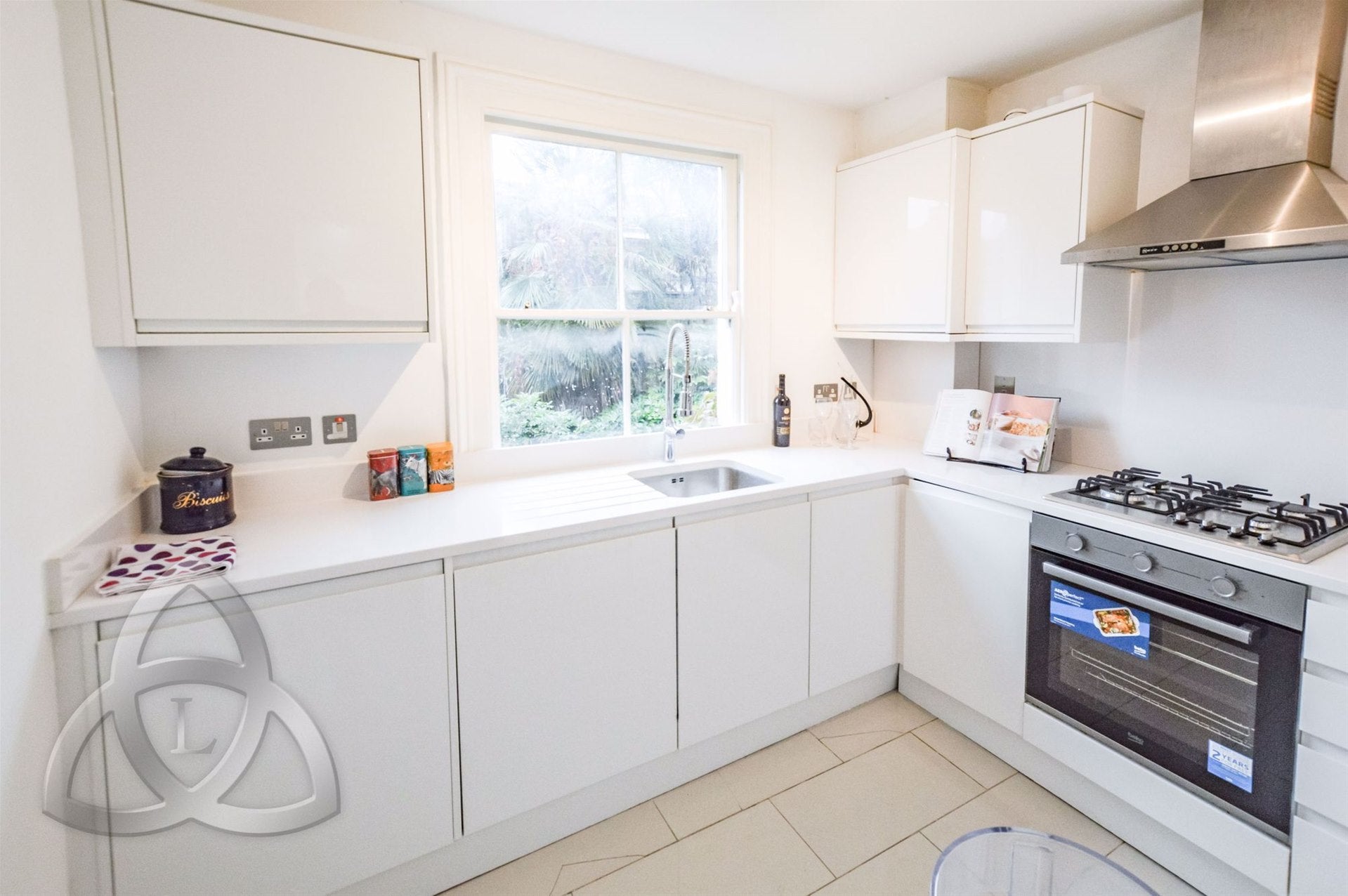 Flat Warwick Avenue in City of Westminster