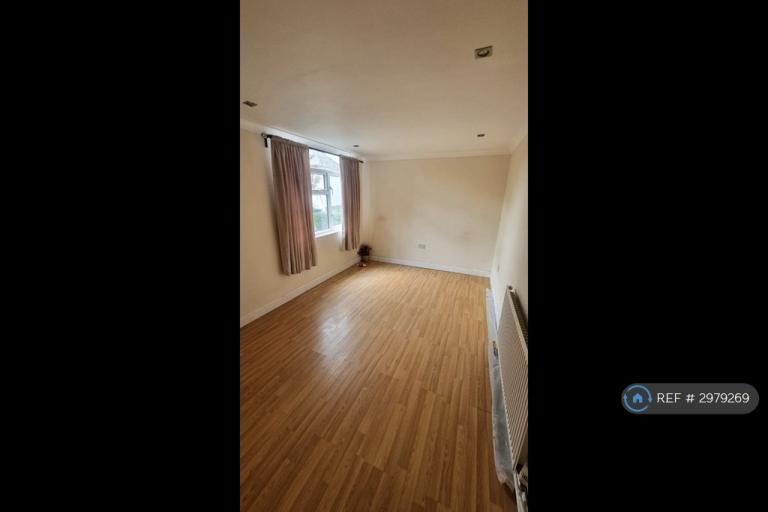 Flat Milton Road in Greater London