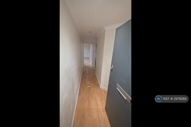 Flat Milton Road in Greater London