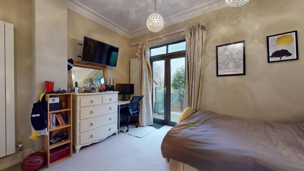 Room Lordship Road in Greater London