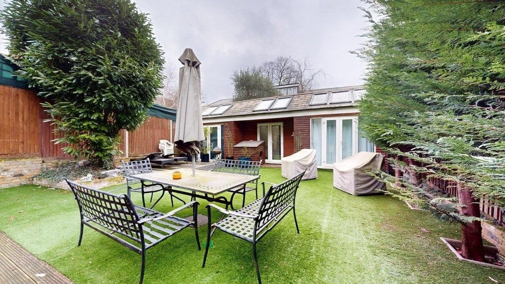Room Lordship Road in Greater London