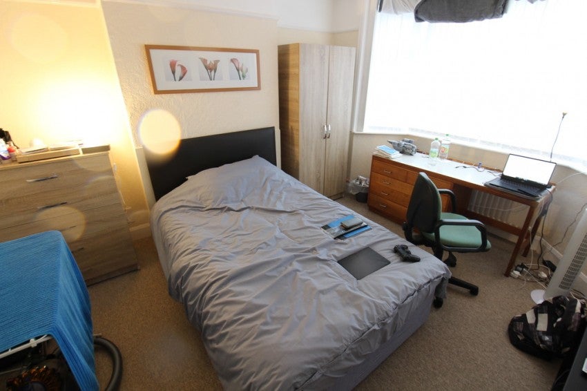 Flat Langhorn Road in Southampton