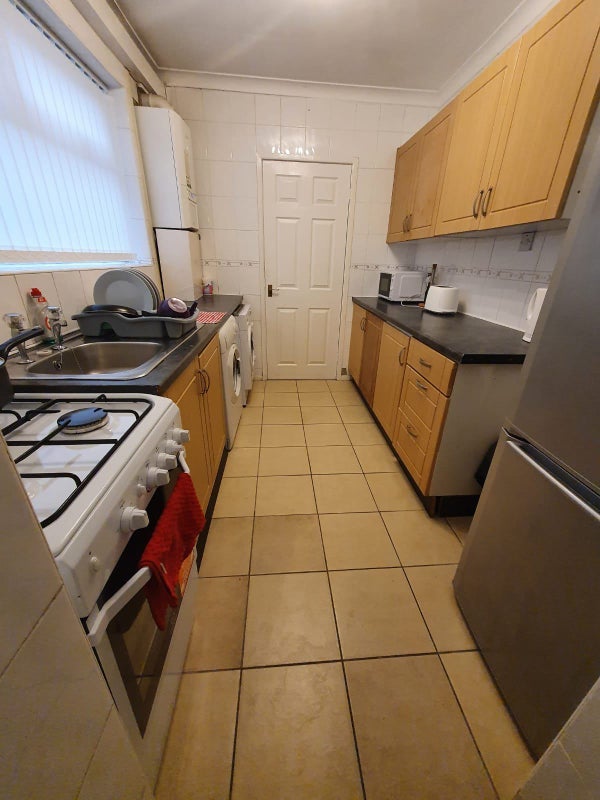 Room Cook Street in Whiston