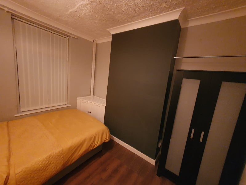 Room Cook Street in Whiston