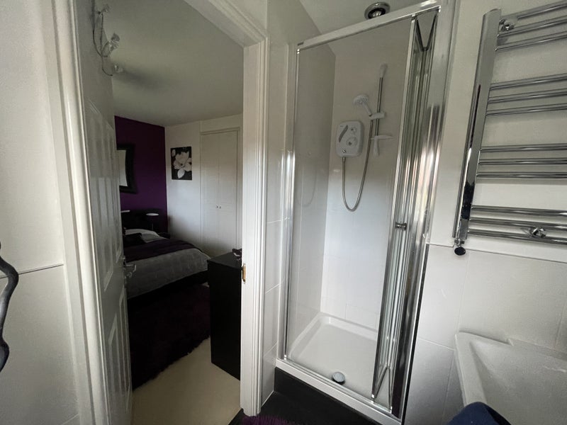 Room Defford Close in Redditch