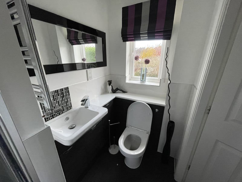 Room Defford Close in Redditch