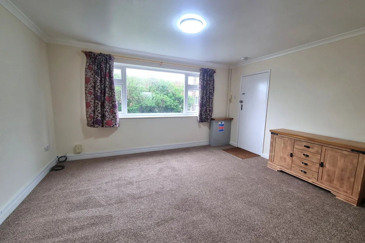 Flat Elson Lane in Gosport