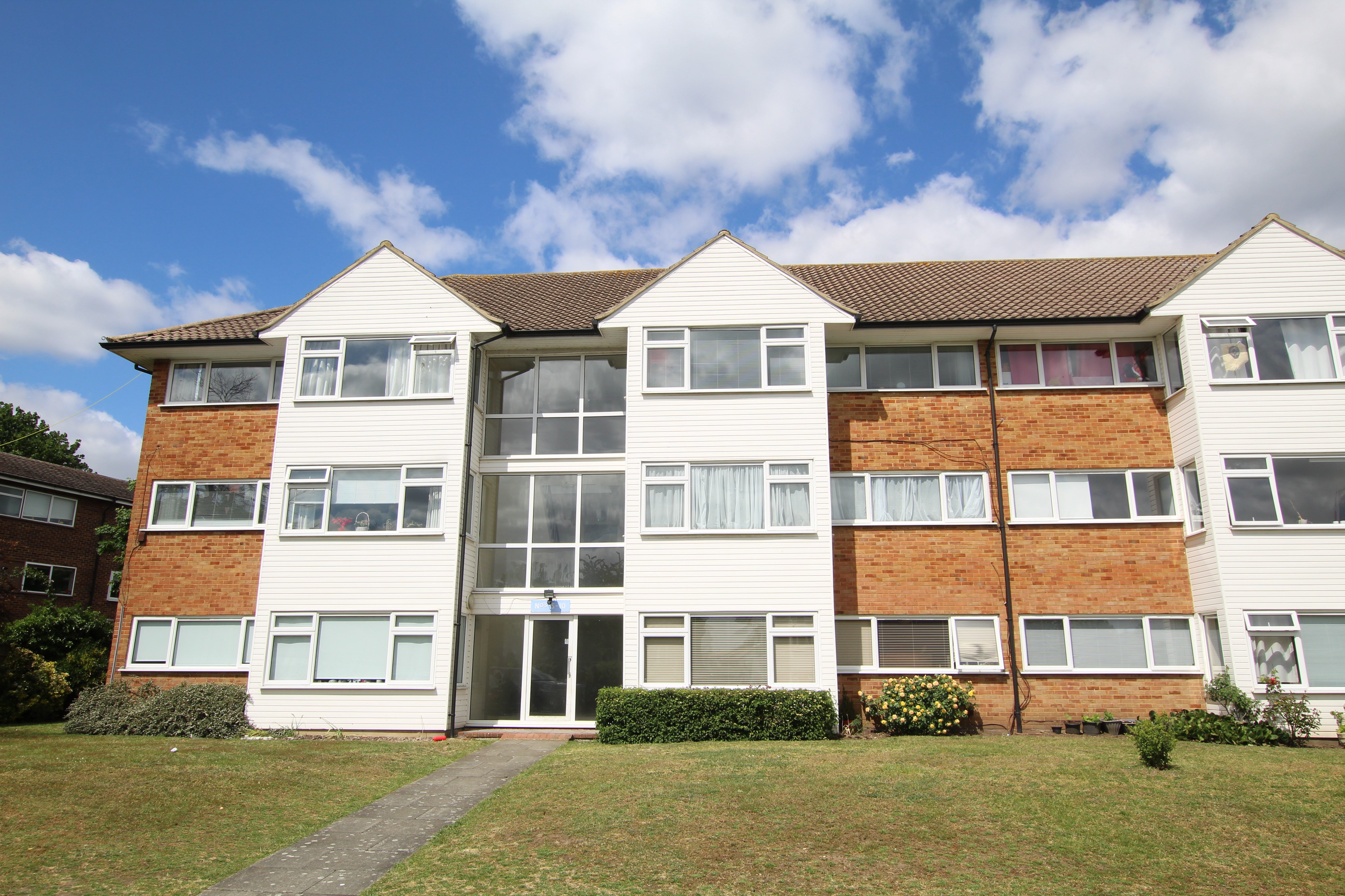 Flat Lavender Court in Elmbridge