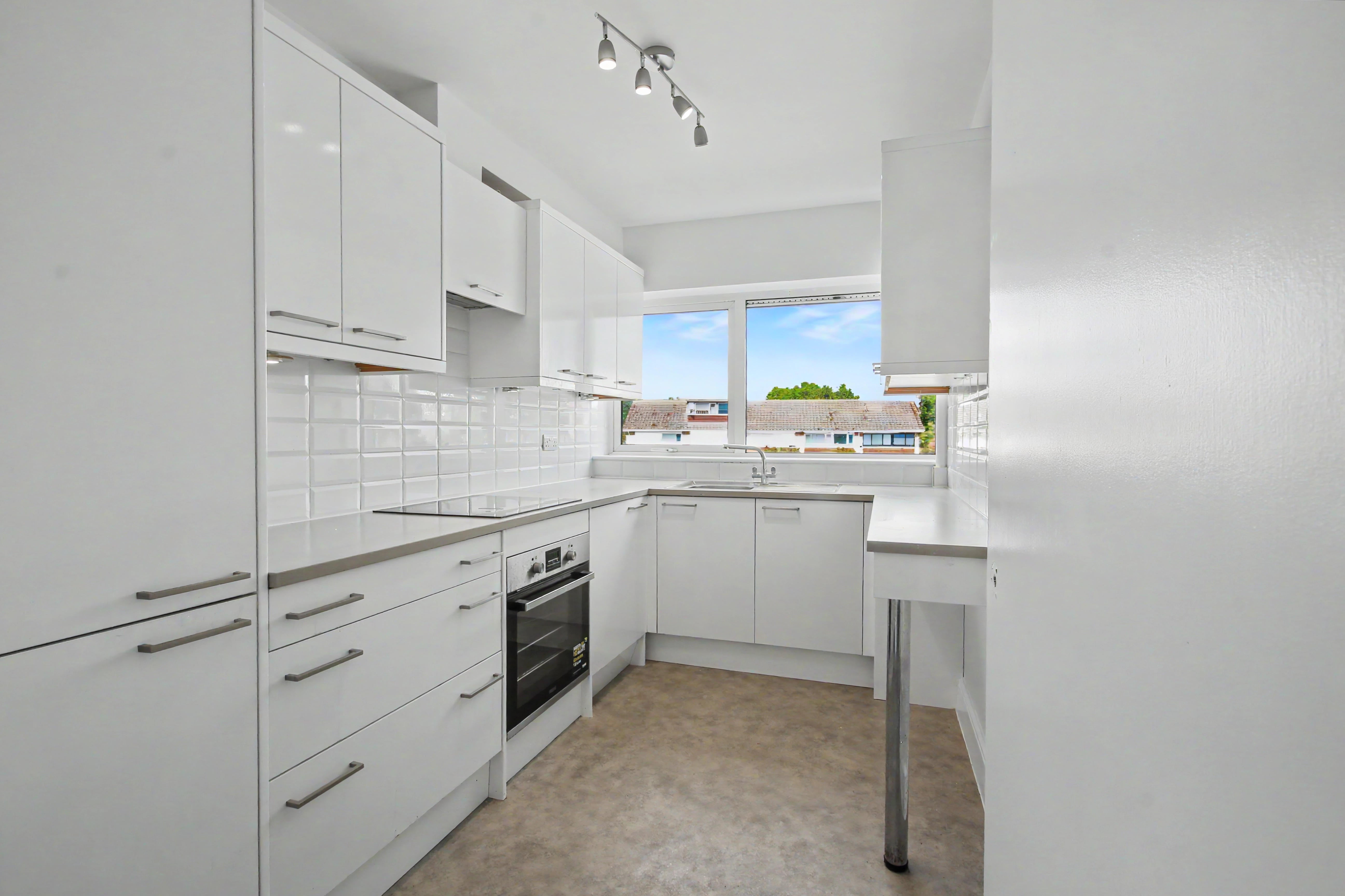 Flat Lavender Court in Elmbridge