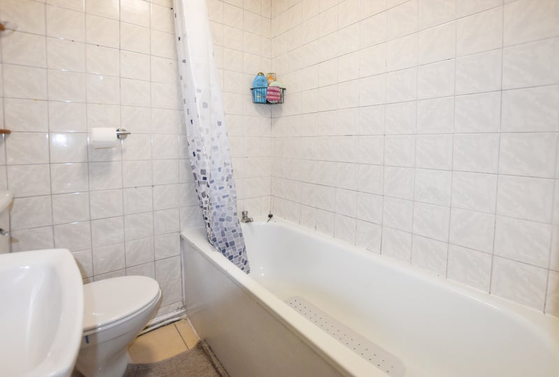 Room Wilford Crescent East in Nottingham