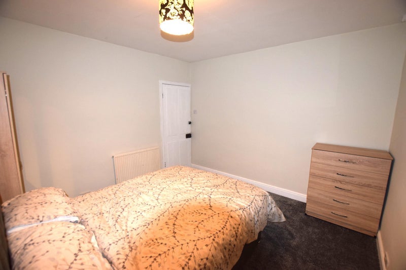 Room Wilford Crescent East in Nottingham