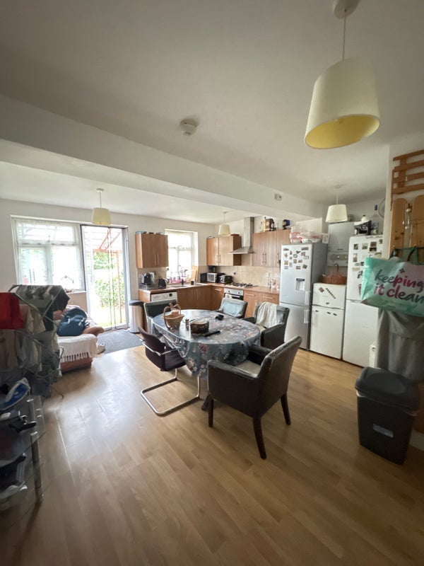 Room Wickham Lane in Greater London