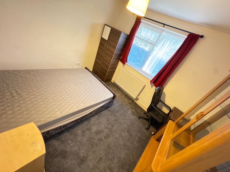 Room Wickham Lane in Greater London