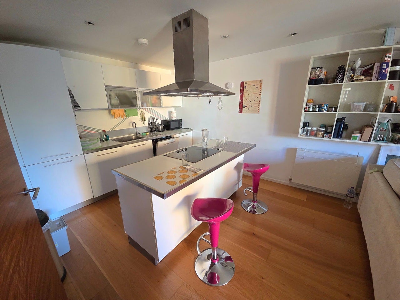 Flat Ecclesbourne Road in Greater London