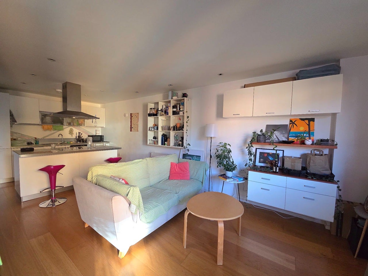 Flat Ecclesbourne Road in Greater London