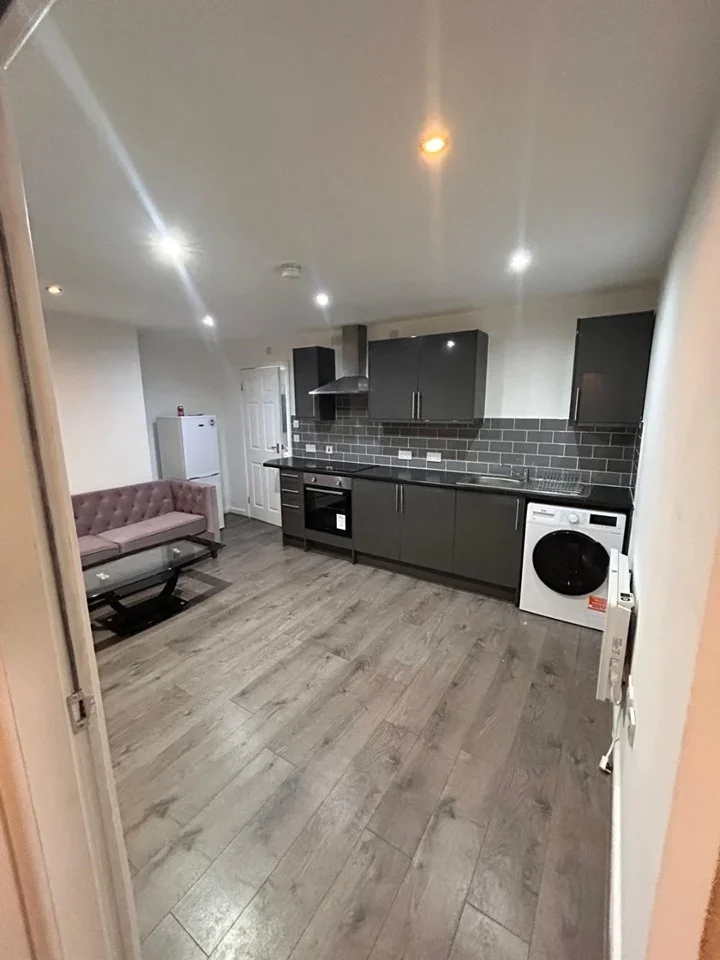 Flat Manningham Lane in Bradford