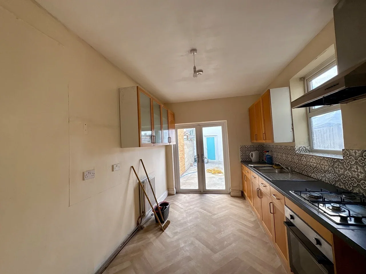 Room Bradbourne Road in Grays
