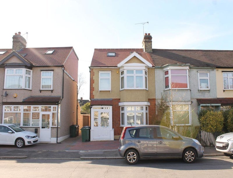 Room Guildford Road in Greater London