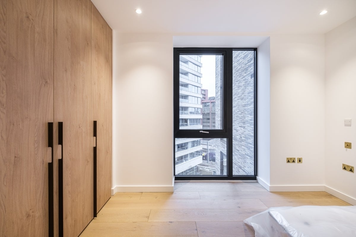 Flat Granary Street in Greater London
