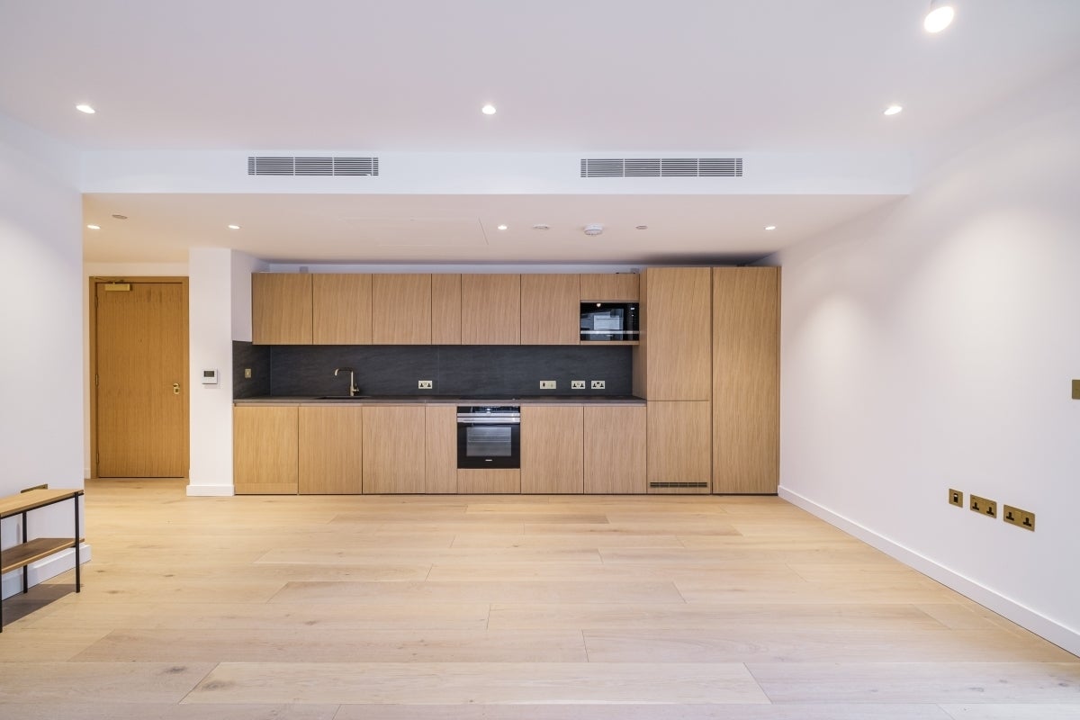 Flat Granary Street in Greater London