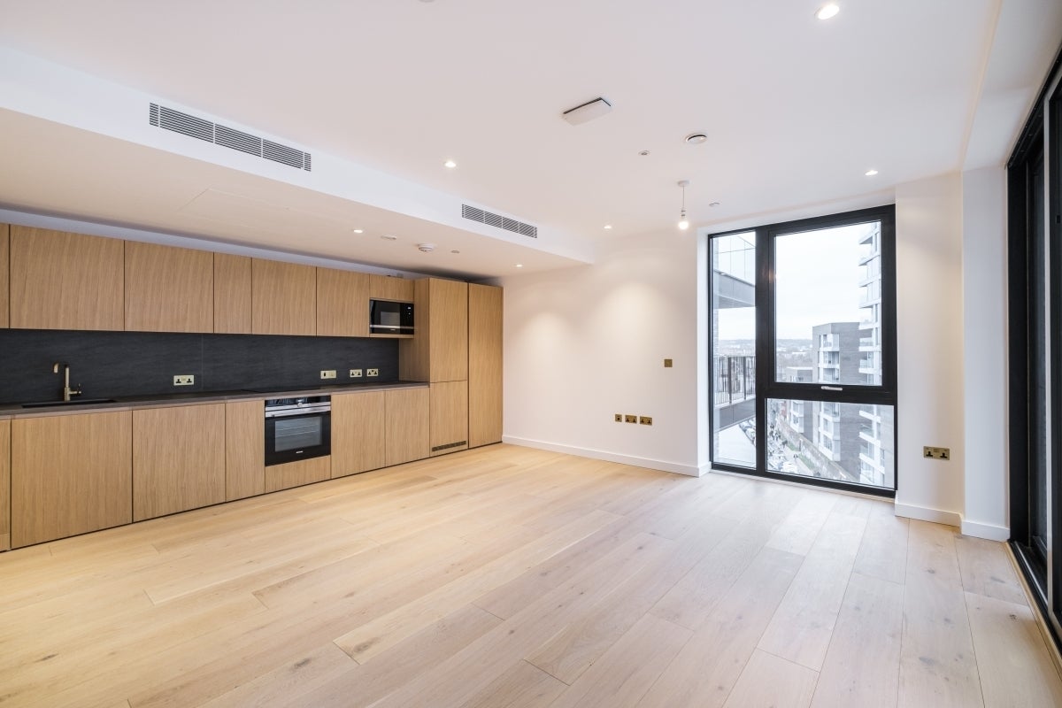 Flat Granary Street in Greater London