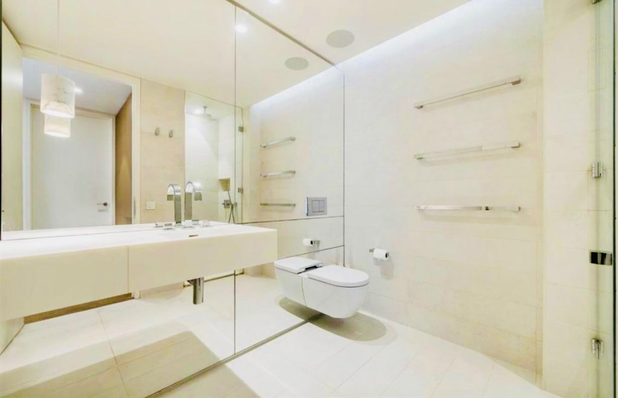 Flat Rathbone Place in City of Westminster