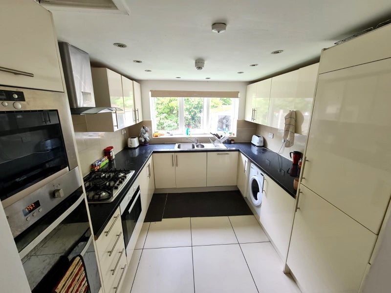 Room Briggs Road in Trafford