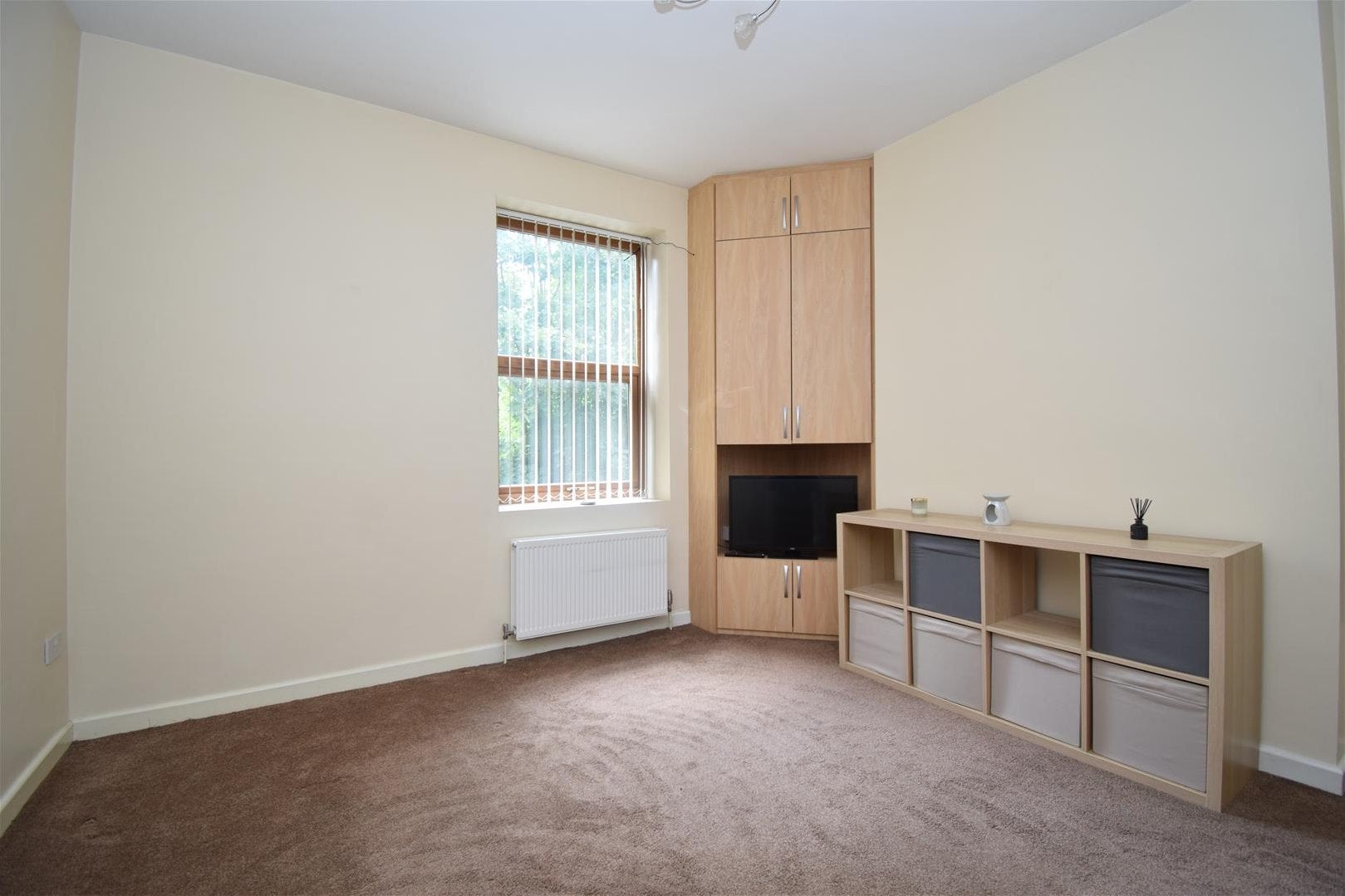 Flat Addingford Lane in Wakefield