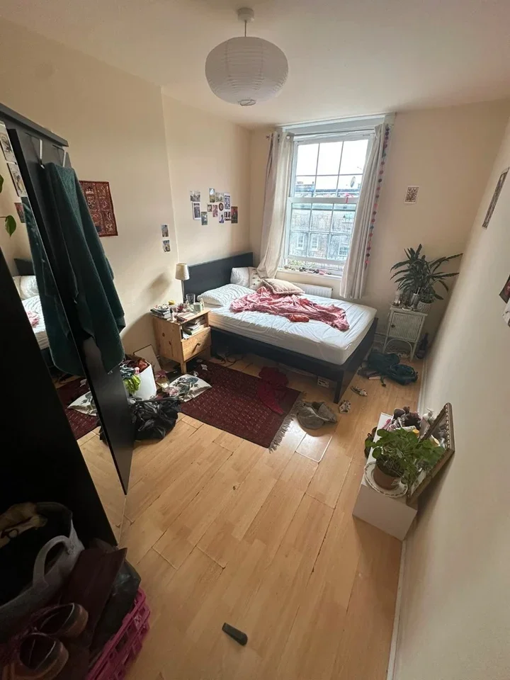 Room East Street in Greater London